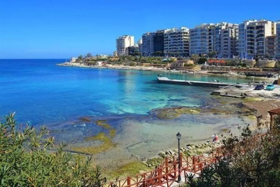 Contemporary 3Br Retreat In Prime Sliema Apartment