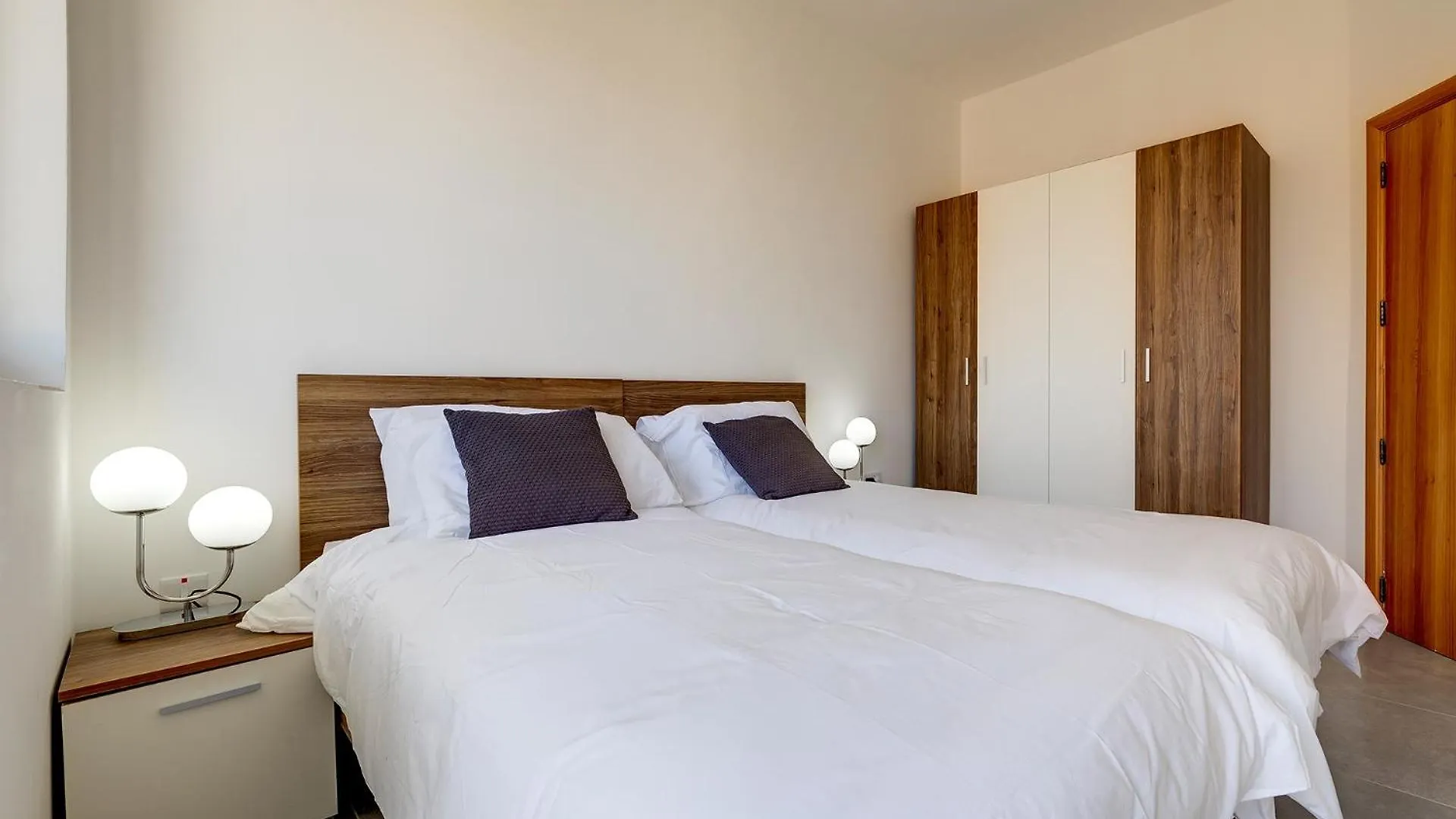 Contemporary 3Br Retreat In Prime Sliema Apartment