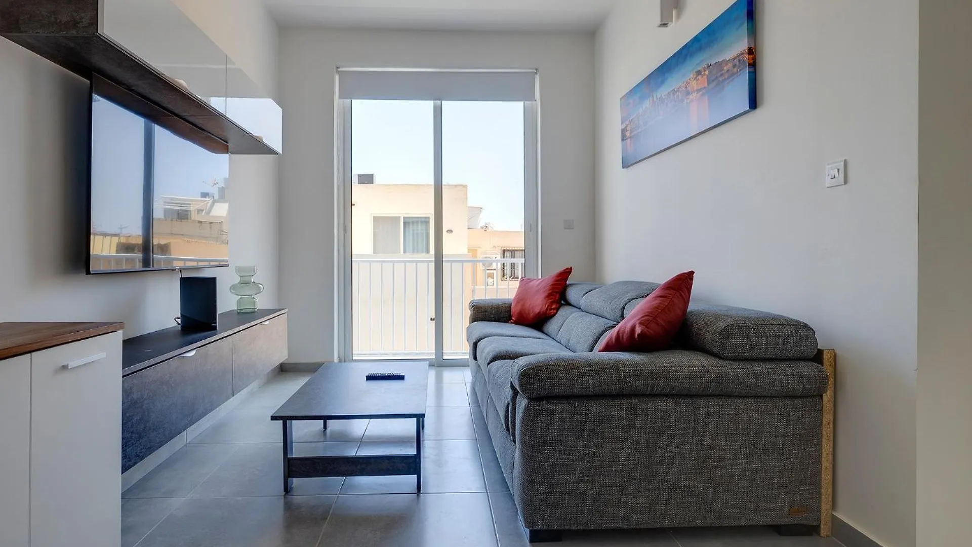 Contemporary 3Br Retreat In Prime Sliema Apartment