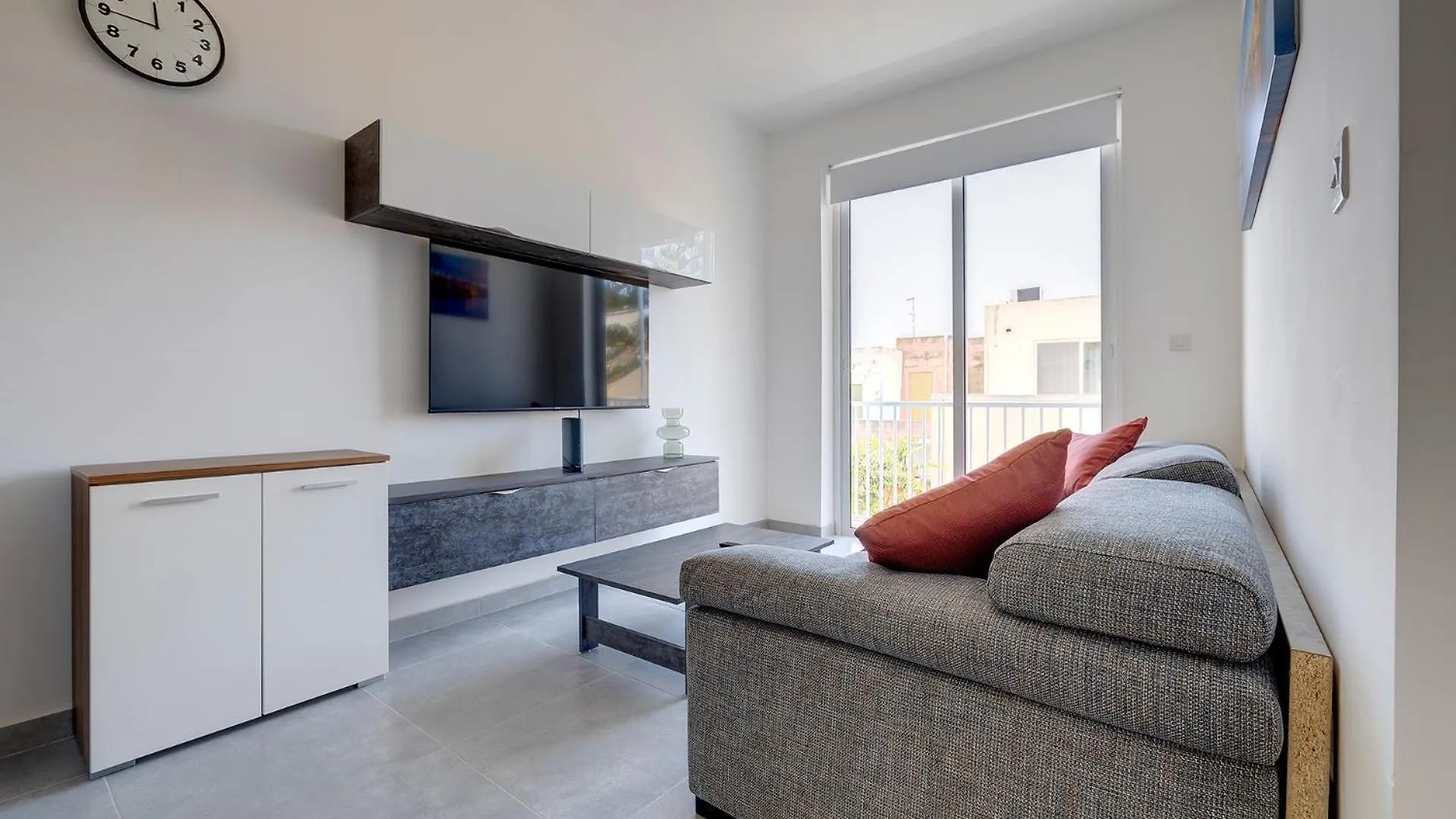 Contemporary 3Br Retreat In Prime Sliema Apartment