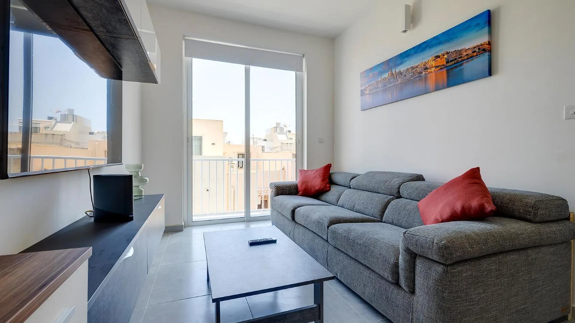 Contemporary 3Br Retreat In Prime Sliema Apartment